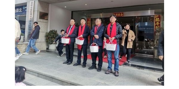 龍行龘龘，開工大吉，擼起袖子加油干!