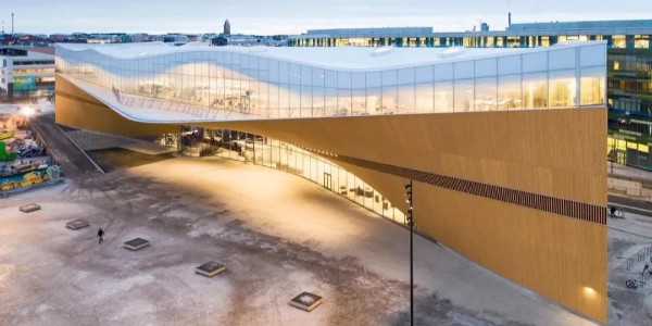 史上最不務(wù)正業(yè)圖書館，燒了7.5億成遛娃場地，人們卻說這錢花得值？