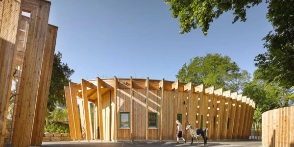 ?hringen寵物動物園/ Kresings Architektur