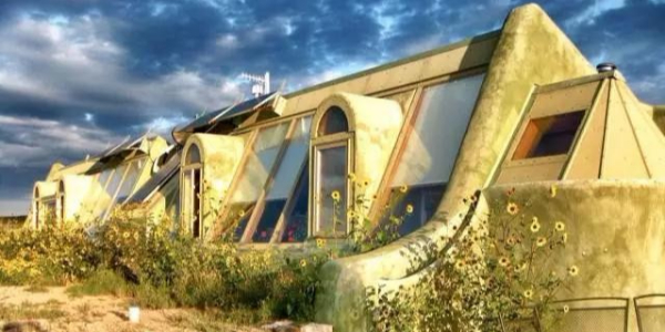 這個老炮兒建筑師讓難民住垃圾堆，卻贏得全世界尊重！