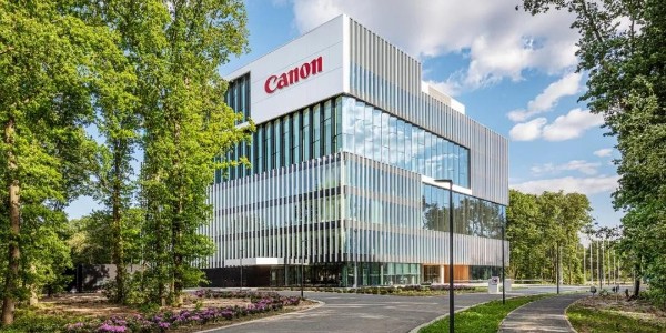 極簡(jiǎn)現(xiàn)代 | 多層辦公—— 佳能生產(chǎn)印刷總部