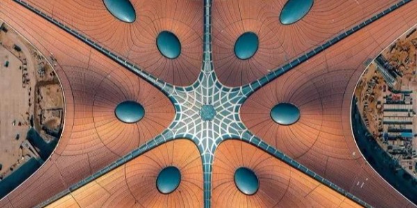 中國(guó)這個(gè)超級(jí)工程，震驚了全球！有63個(gè)天安門廣場(chǎng)大，卻只有8根柱子