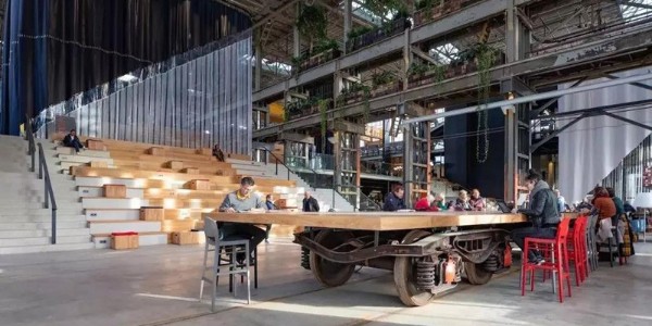 舊火車廠改造的圖書(shū)館，由知識(shí)鏈接的小城市！