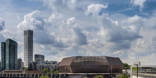 Stufish設(shè)計的全球最大的可拆卸場館完工，作為 ABBA 虛擬重組巡演的場地