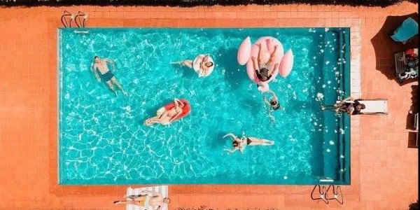 全球最美泳池設(shè)計，炎炎夏日里的一抹清涼